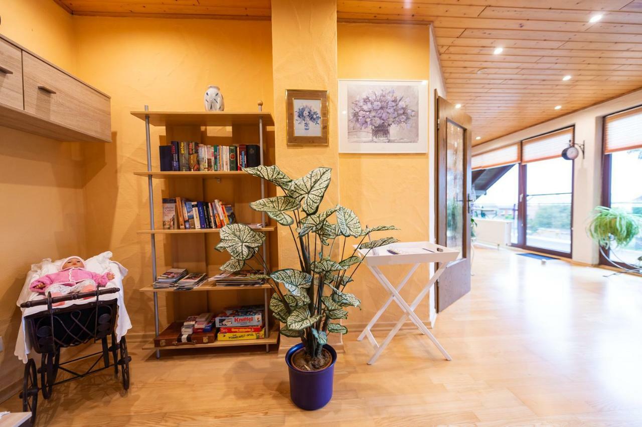 Ferienwohnung Virginija Ditscheid Экстерьер фото