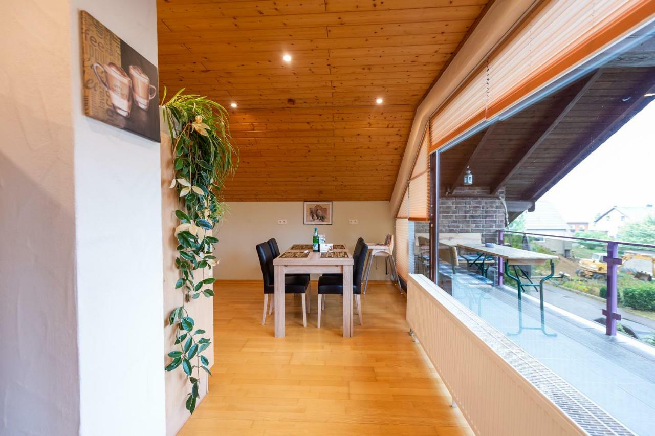 Ferienwohnung Virginija Ditscheid Экстерьер фото