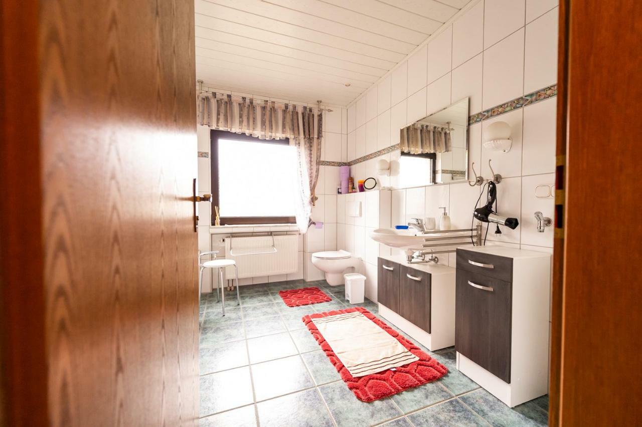 Ferienwohnung Virginija Ditscheid Экстерьер фото